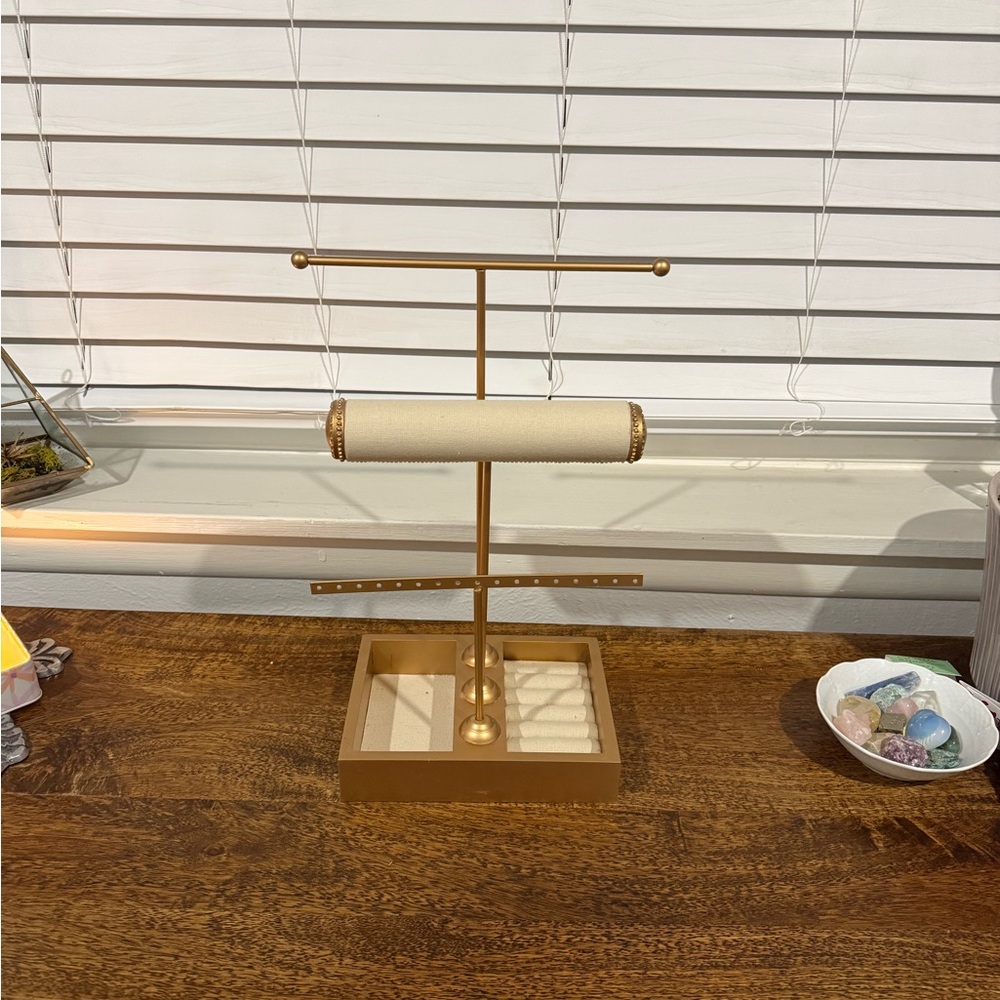 Gold and Cream Jewelry Organizer